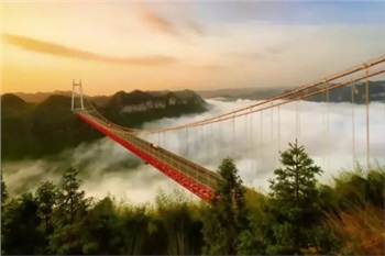 凤凰古城、晚会、矮寨大桥、魔鬼玻璃栈道、墨戎苗寨汽车两日游