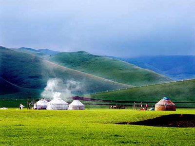 (人气草原、5A响沙湾、欢乐牧场、内蒙古博物院、梦幻水世界)双飞5日亲子游