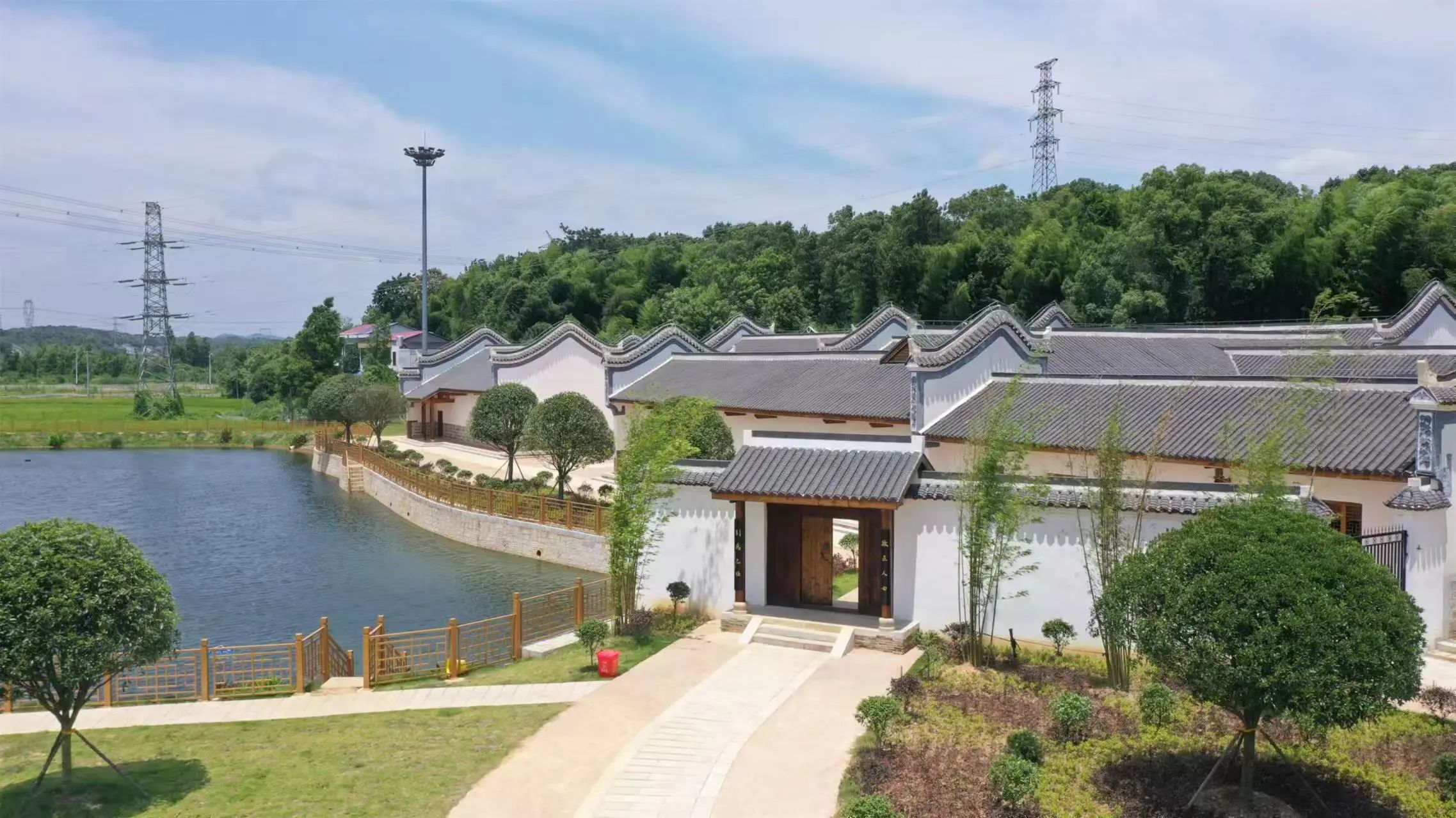 清溪村、天意木国景区、明清古巷、市博物馆、胡林翼故居二日游